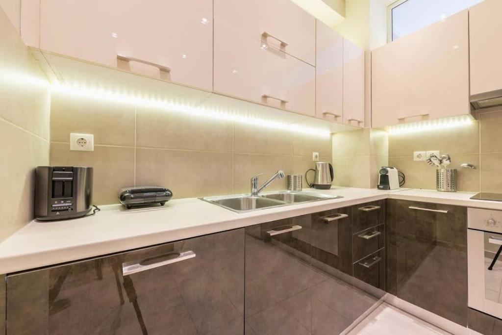 Syntagma H&B Apartment Αθήνα Εξωτερικό φωτογραφία